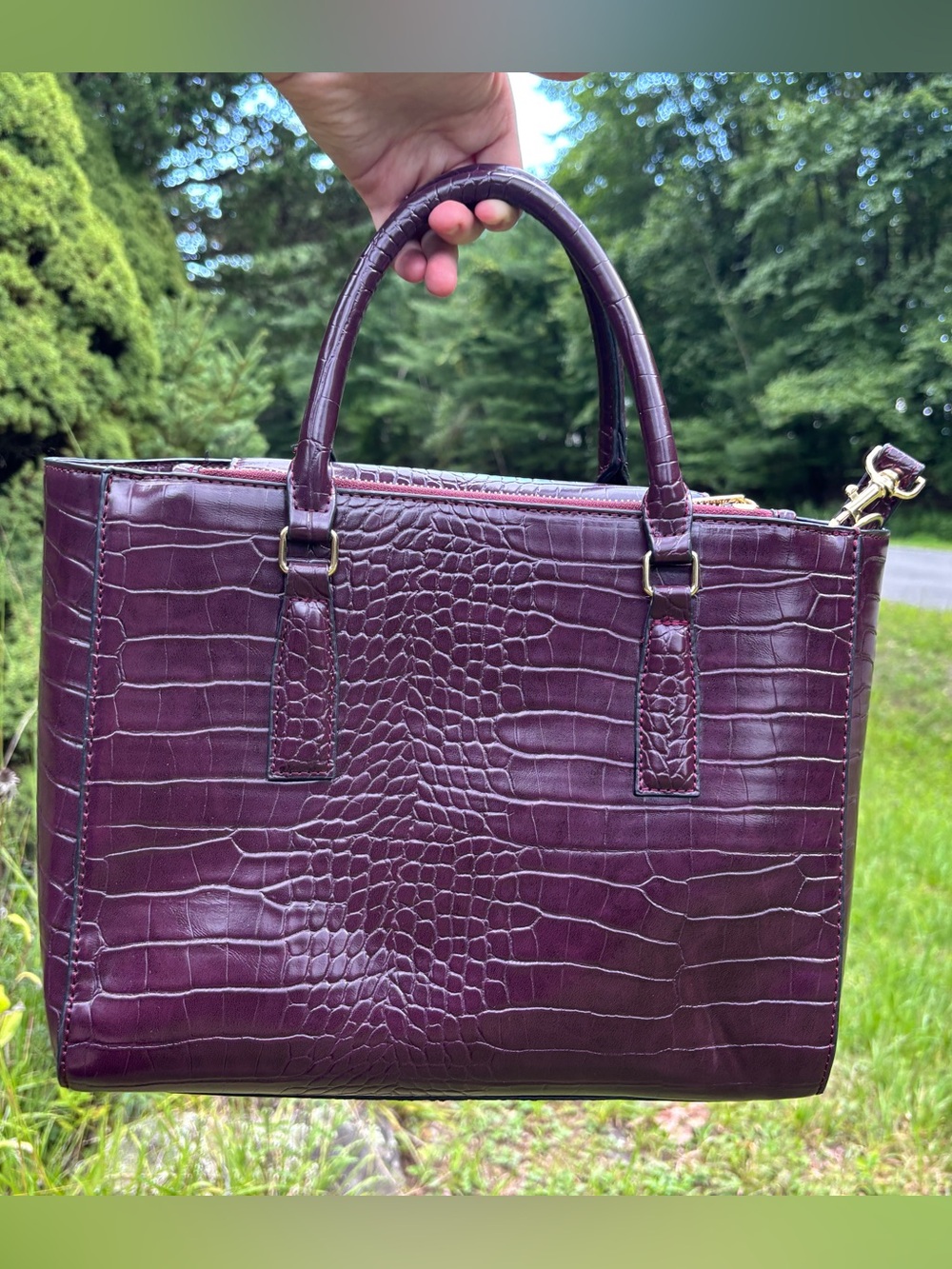 Kurt Geiger London Croc-Embossed Crossbody Bag - Picture 16 of 17